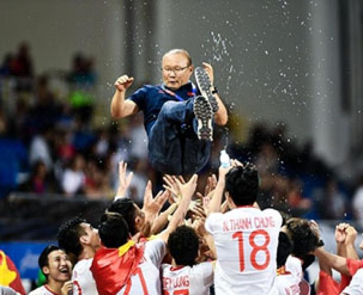 Doanh nghiệp thưởng tiền nhân viên vì U22 vô địch SEA Games